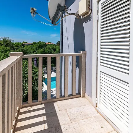 Family Friendly With A Swimming Pool Krnica, Marcana - 3029 Apartman *