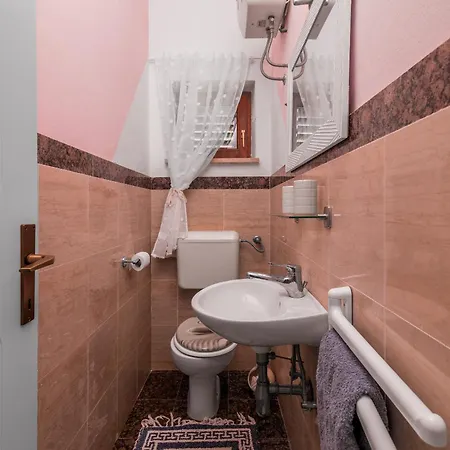 Apartman Family Friendly With A Swimming Pool Krnica, Marcana - 3029 Krnica