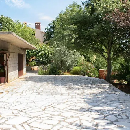 Apartment Family Friendly With A Swimming Pool Krnica, Marcana - 3029 *